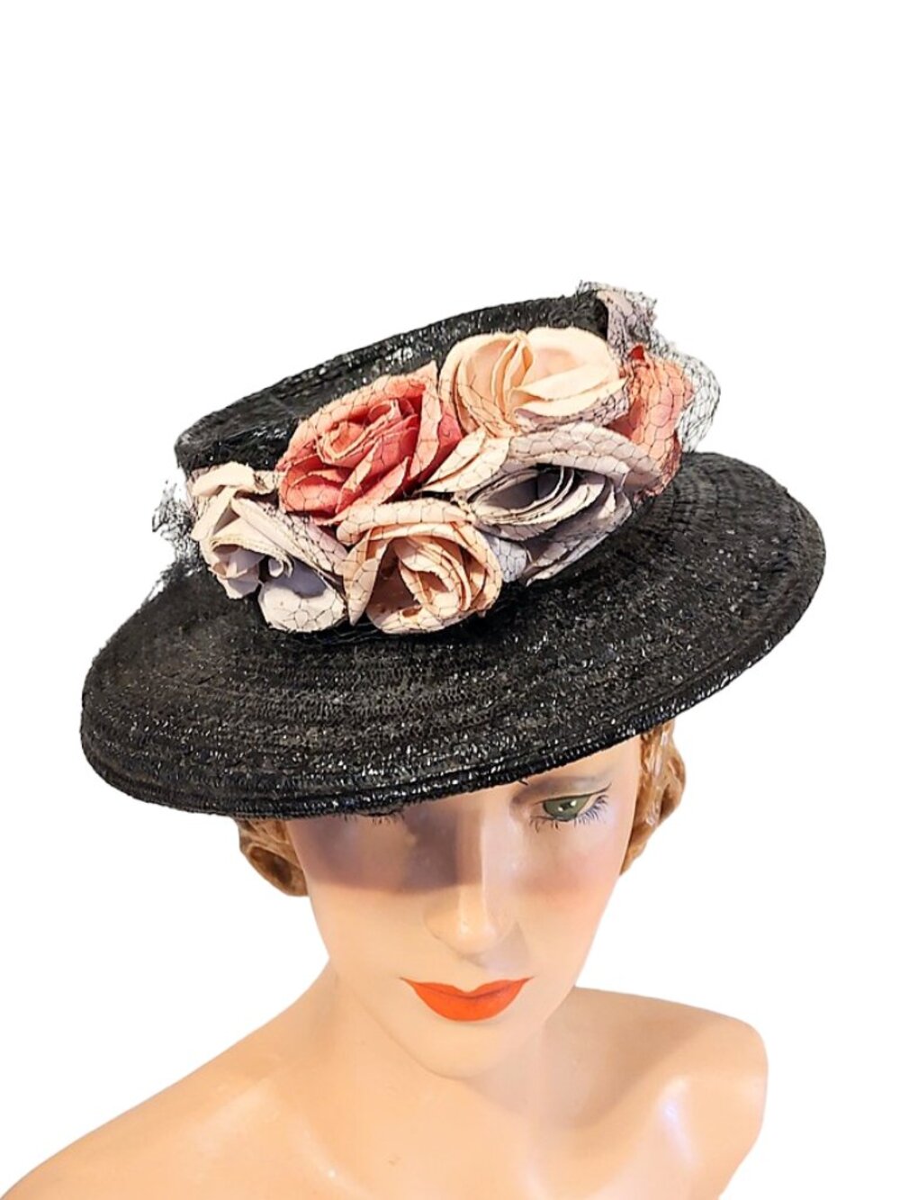 1940s True Vintage Black Straw Wide Brimmed Tilt Hat With Large Roses Back Band - Picture 2 of 6